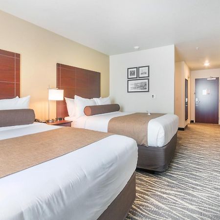 Cobblestone Inn & Suites Fairfield Bay Екстериор снимка