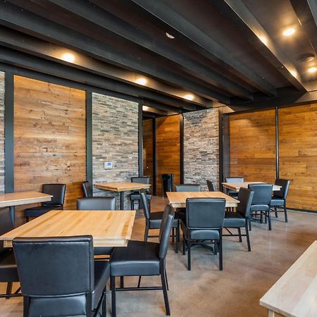 Cobblestone Inn & Suites Fairfield Bay Екстериор снимка