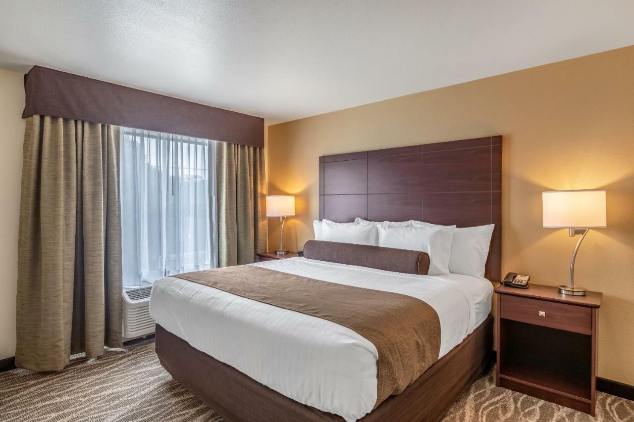 Cobblestone Inn & Suites Fairfield Bay Екстериор снимка